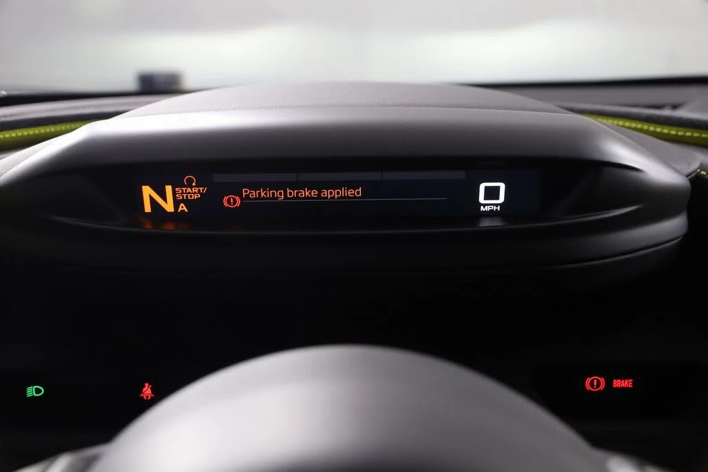2022 McLaren 720S - Image 27 of 31