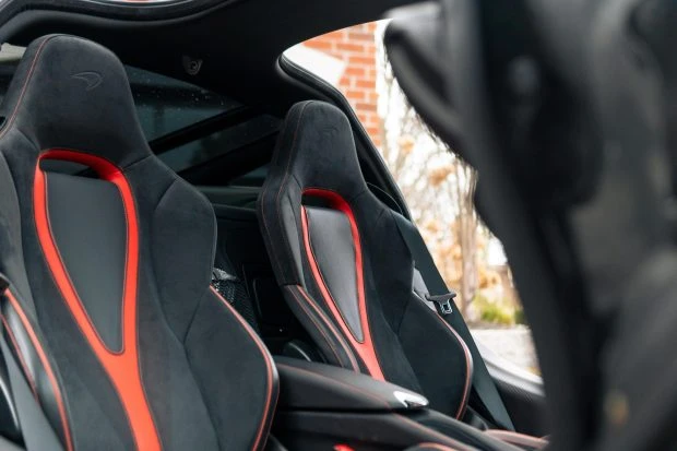 2022 McLaren 720S - Image 4 of 6