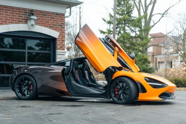 2022 McLaren 720S - Image 2 of 6