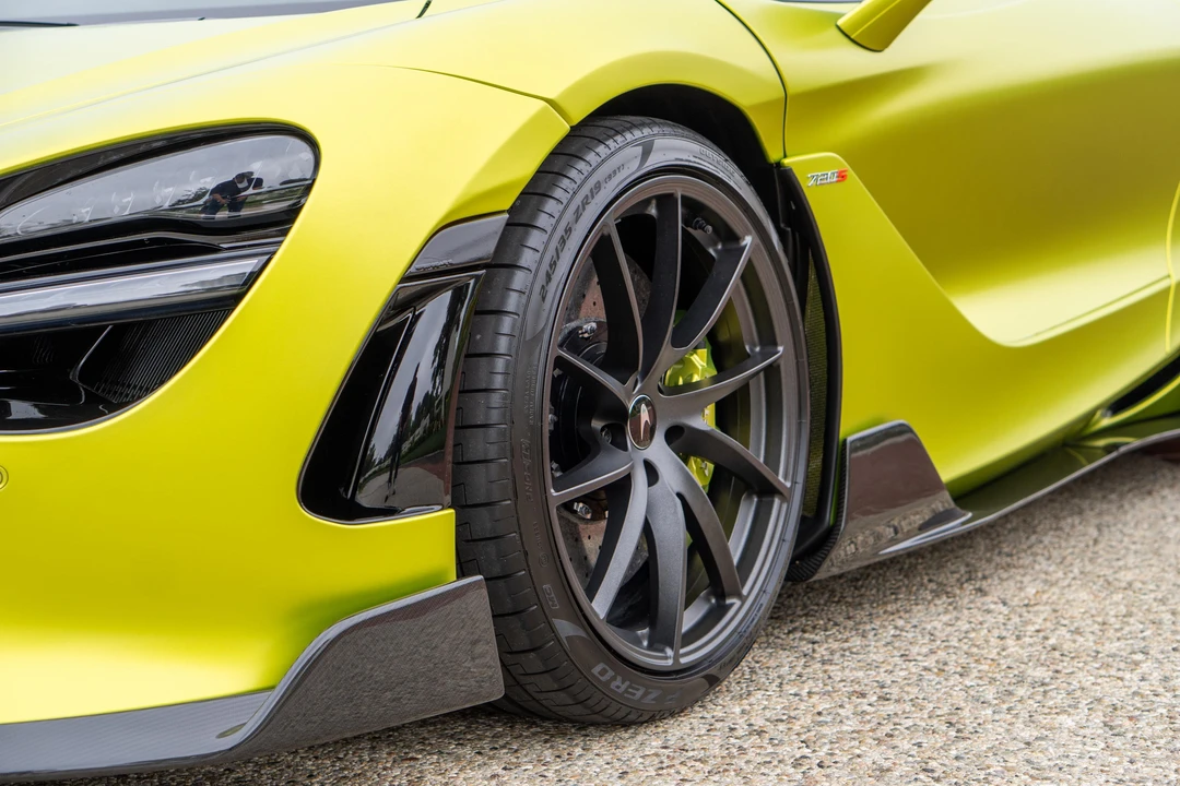 2022 McLaren 720S - Image 19 of 31