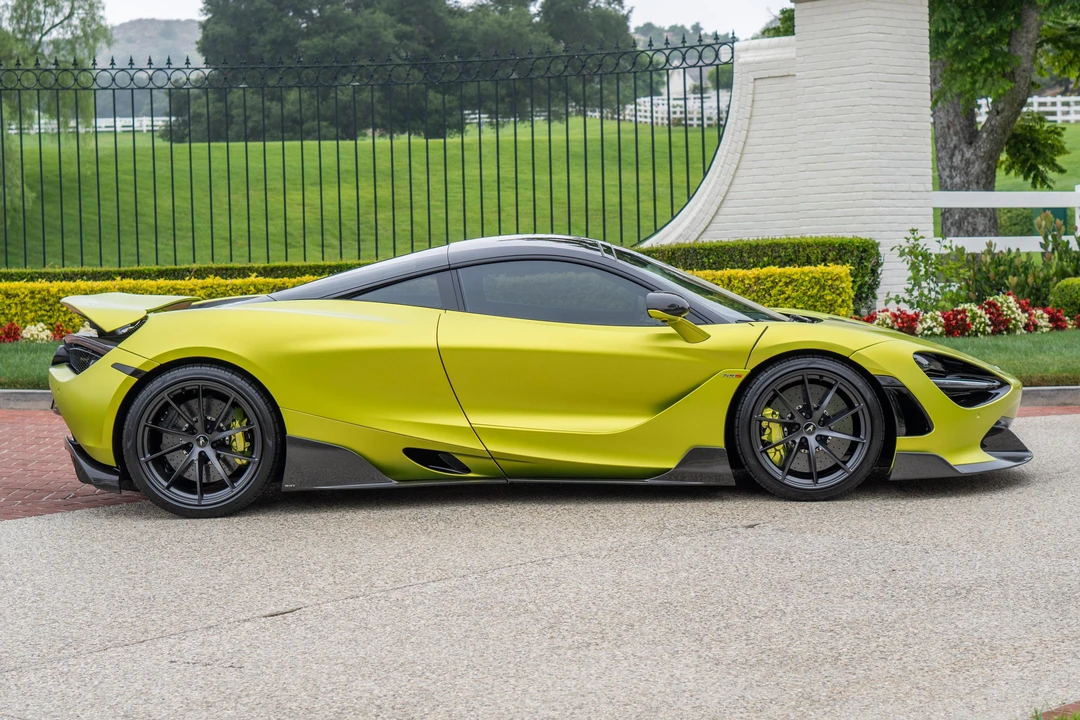 2022 McLaren 720S - Image 10 of 31