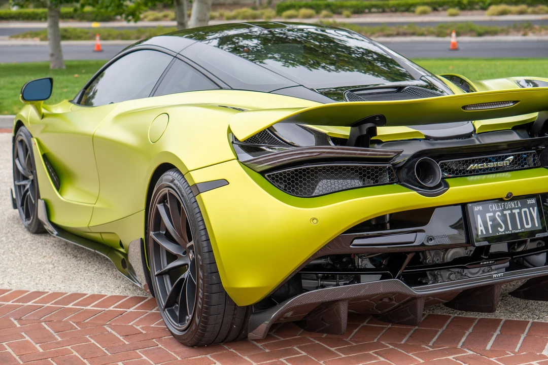 2022 McLaren 720S - Image 22 of 31