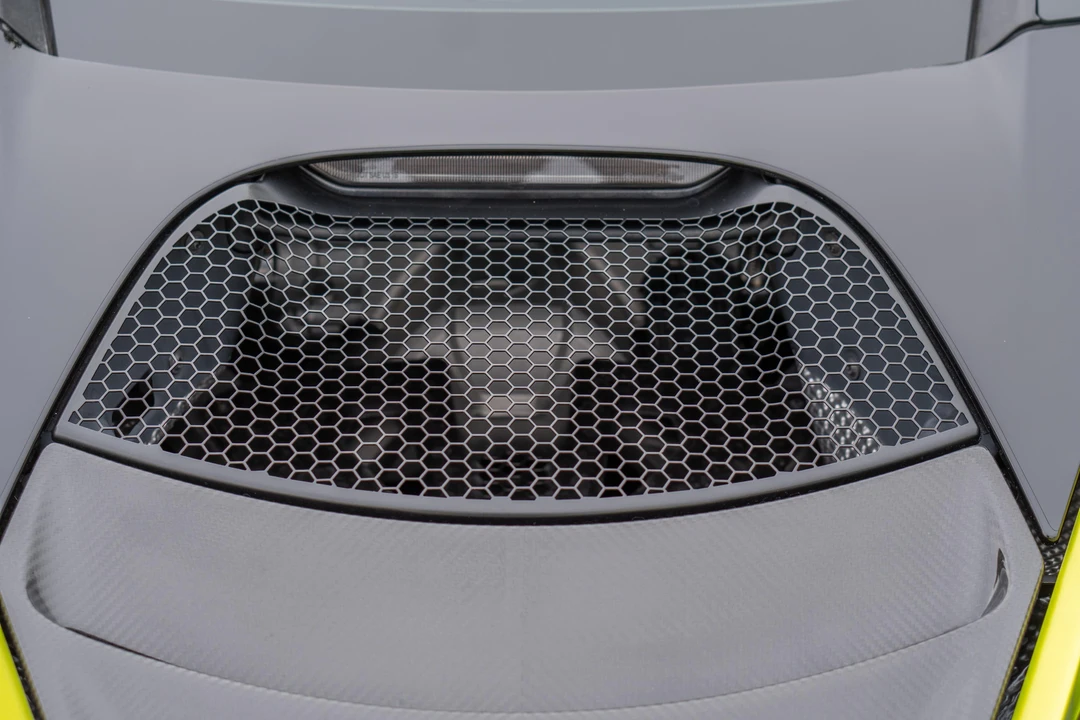 2022 McLaren 720S - Image 28 of 31