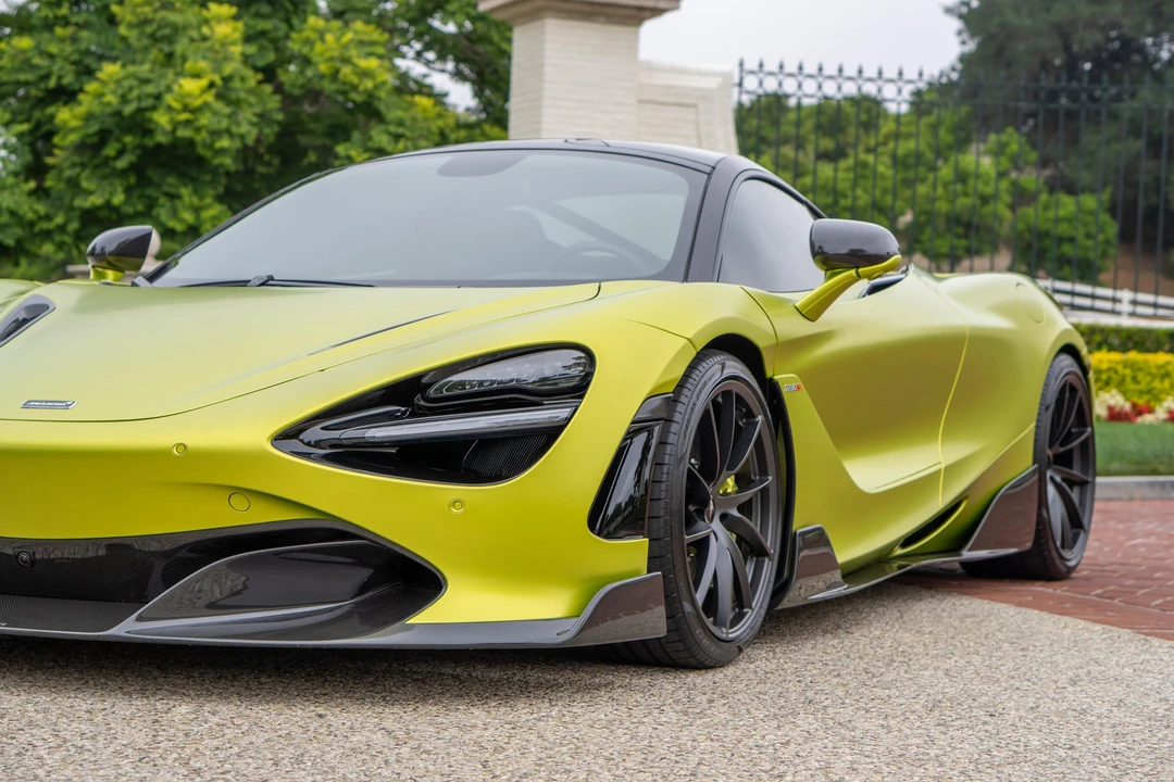 2022 McLaren 720S - Image 17 of 31