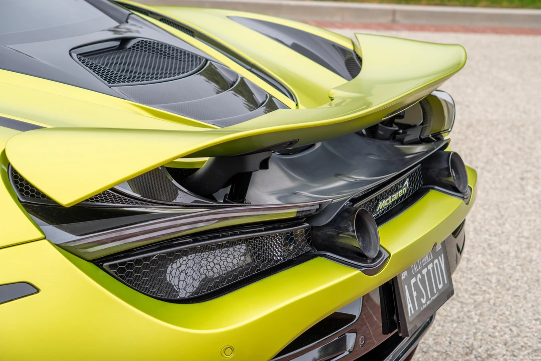 2022 McLaren 720S - Image 23 of 31