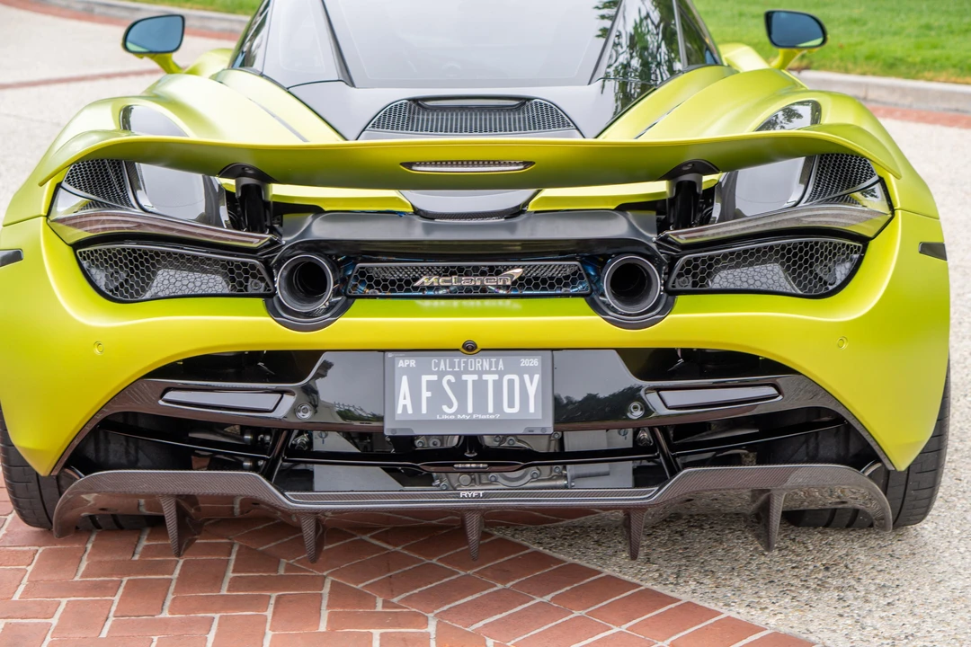 2022 McLaren 720S - Image 26 of 31