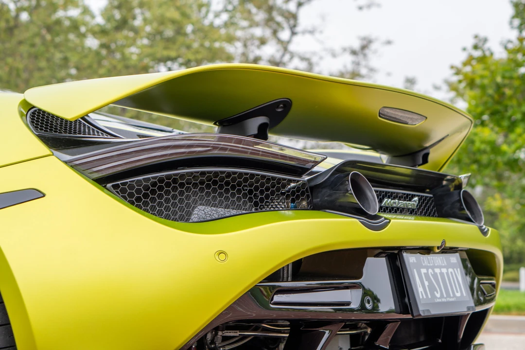 2022 McLaren 720S - Image 24 of 31