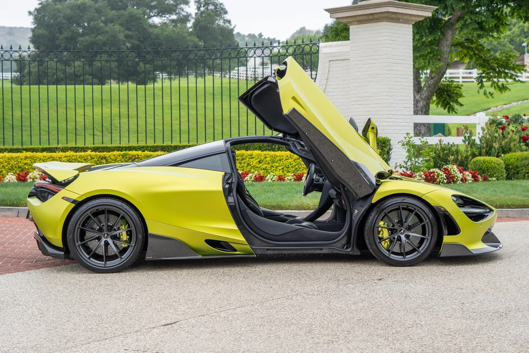 2022 McLaren 720S - Image 11 of 31
