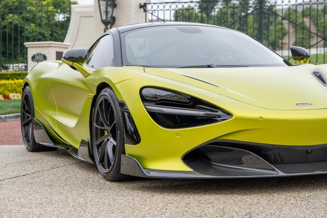 2022 McLaren 720S - Image 13 of 31