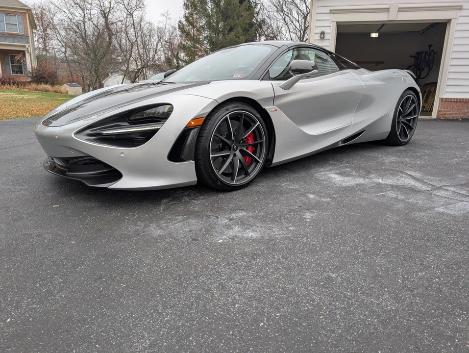 2022 McLaren 720S - Image 3 of 21