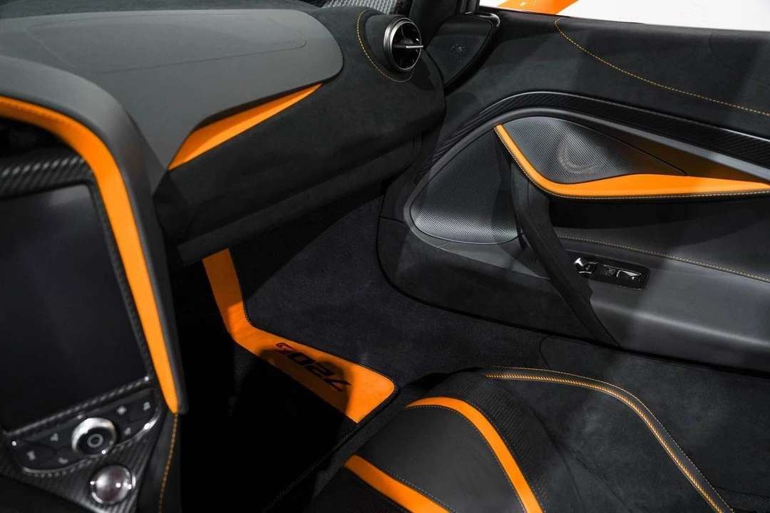2022 McLaren 720S - Image 16 of 21