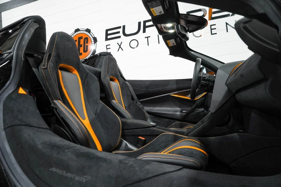 2022 McLaren 720S - Image 18 of 21