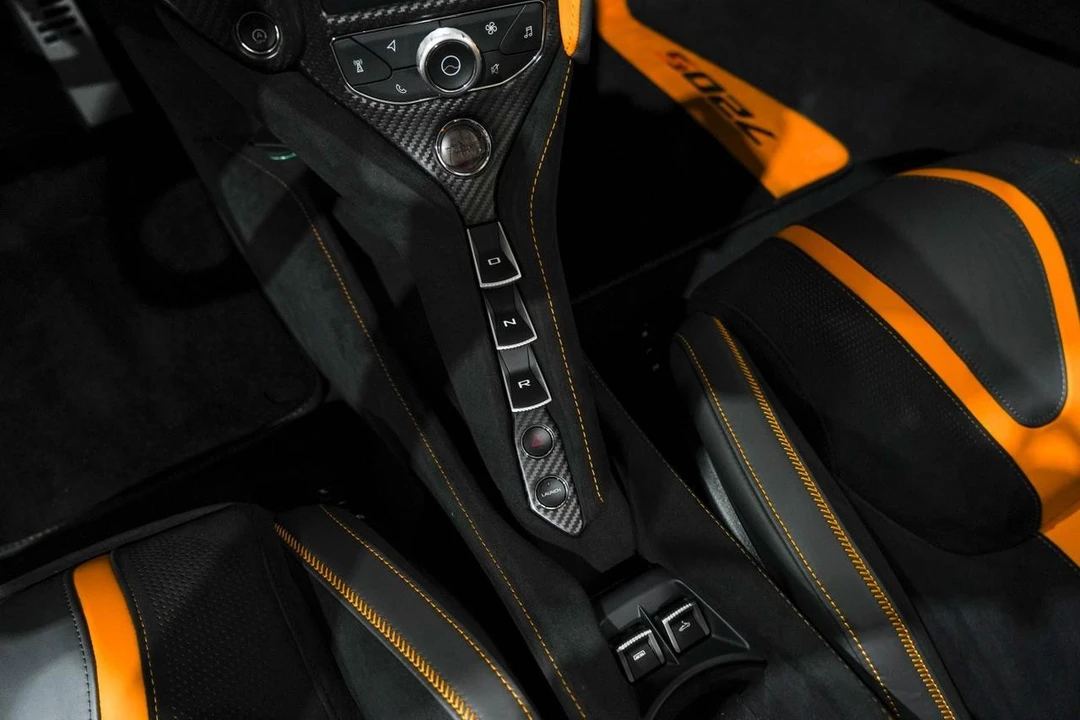 2022 McLaren 720S - Image 15 of 21