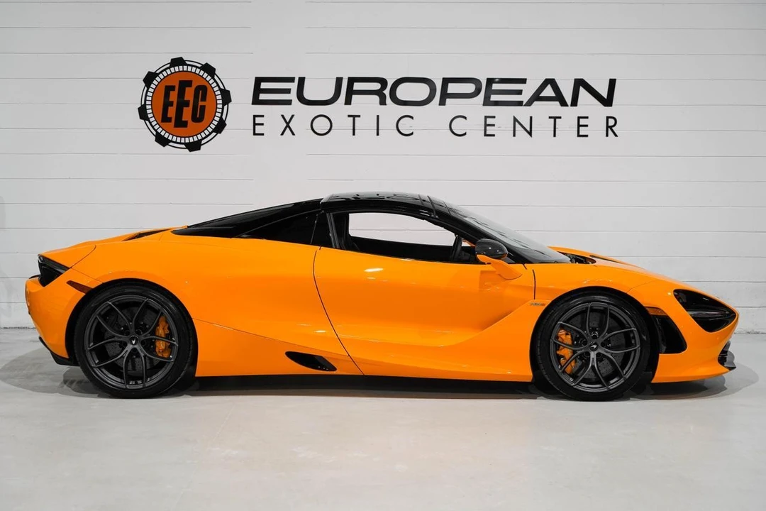 2022 McLaren 720S - Image 9 of 21