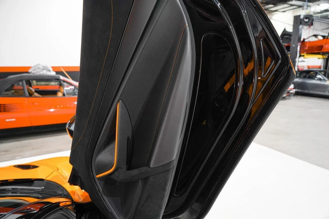 2022 McLaren 720S - Image 22 of 31