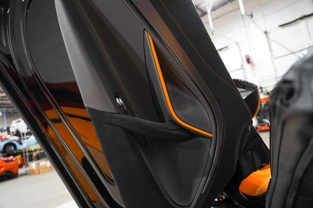 2022 McLaren 720S - Image 21 of 31