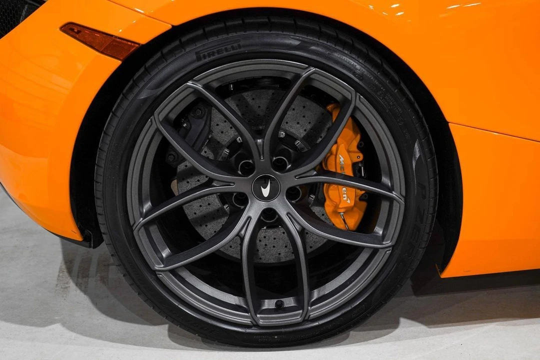 2022 McLaren 720S - Image 27 of 31