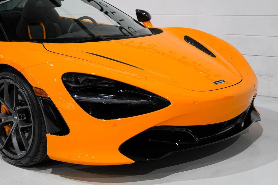 2022 McLaren 720S - Image 25 of 31