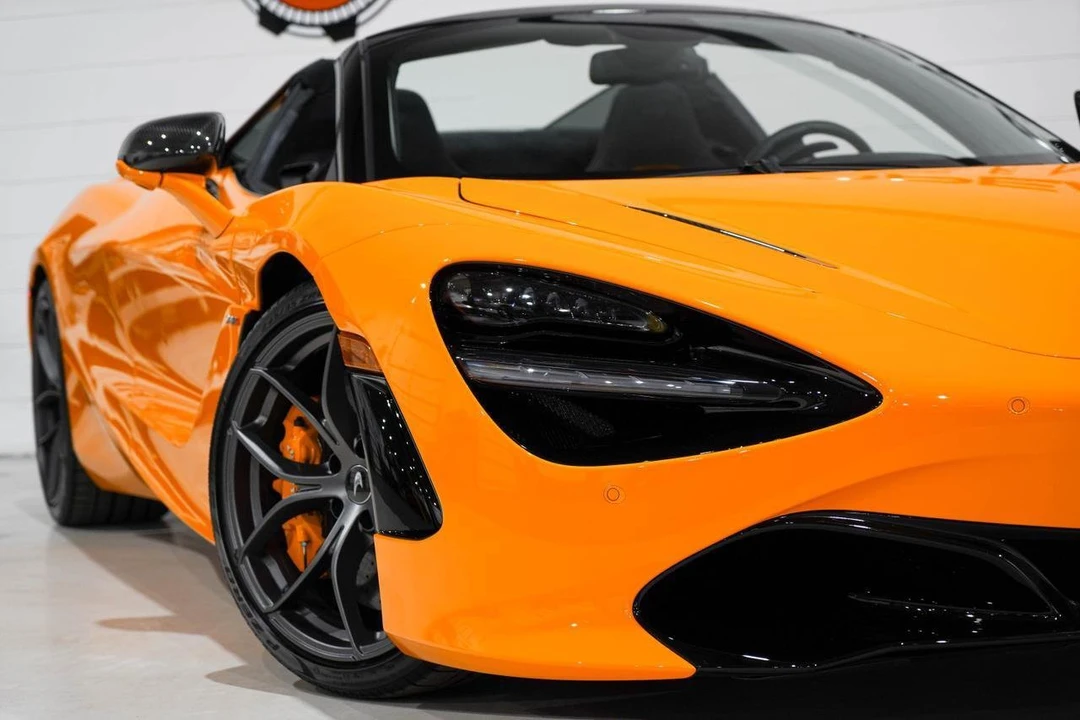 2022 McLaren 720S - Image 30 of 31