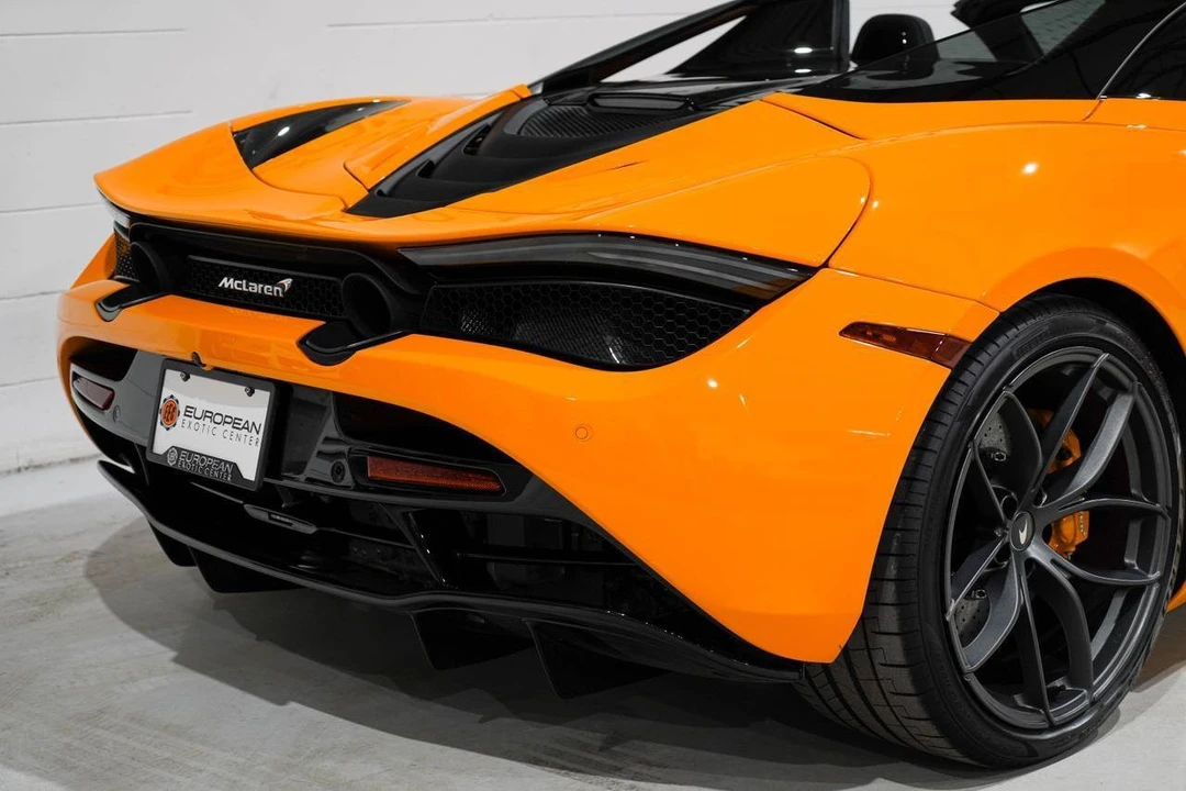 2022 McLaren 720S - Image 26 of 31