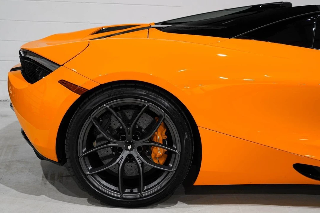 2022 McLaren 720S - Image 23 of 31