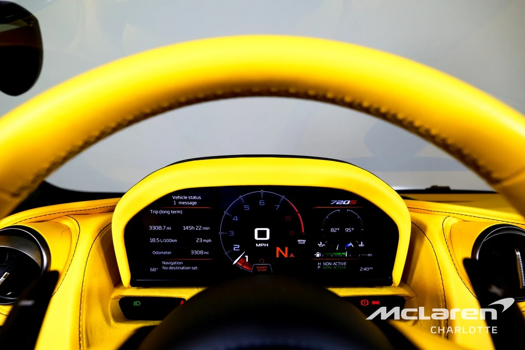 2022 McLaren 720S - Image 15 of 31
