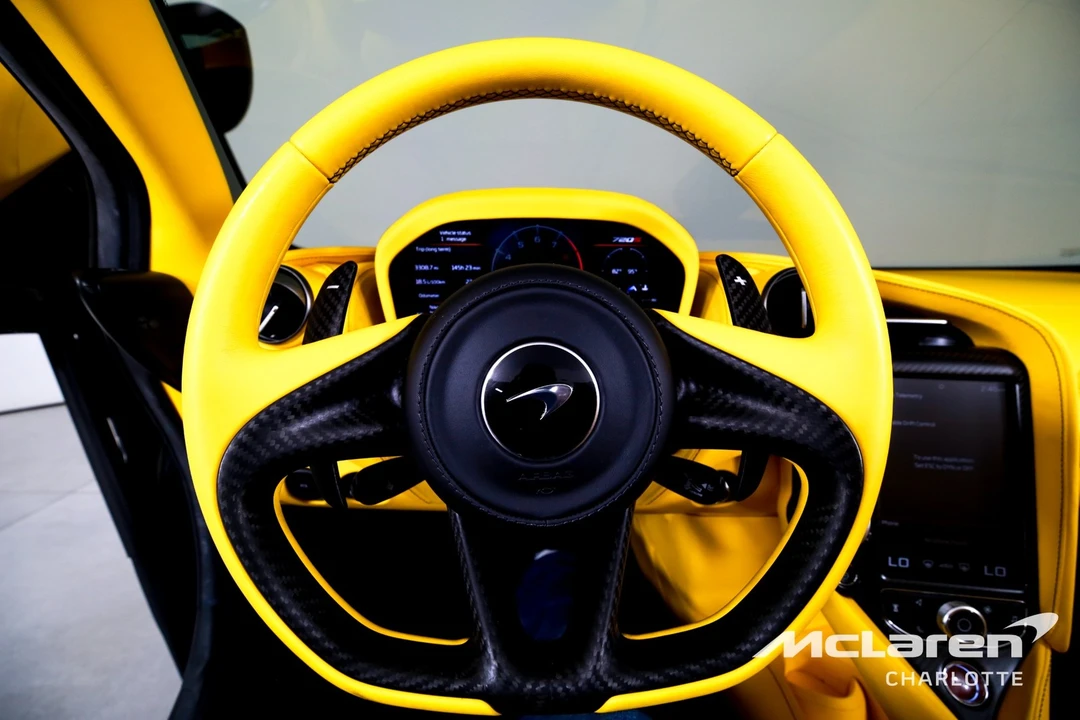 2022 McLaren 720S - Image 16 of 31