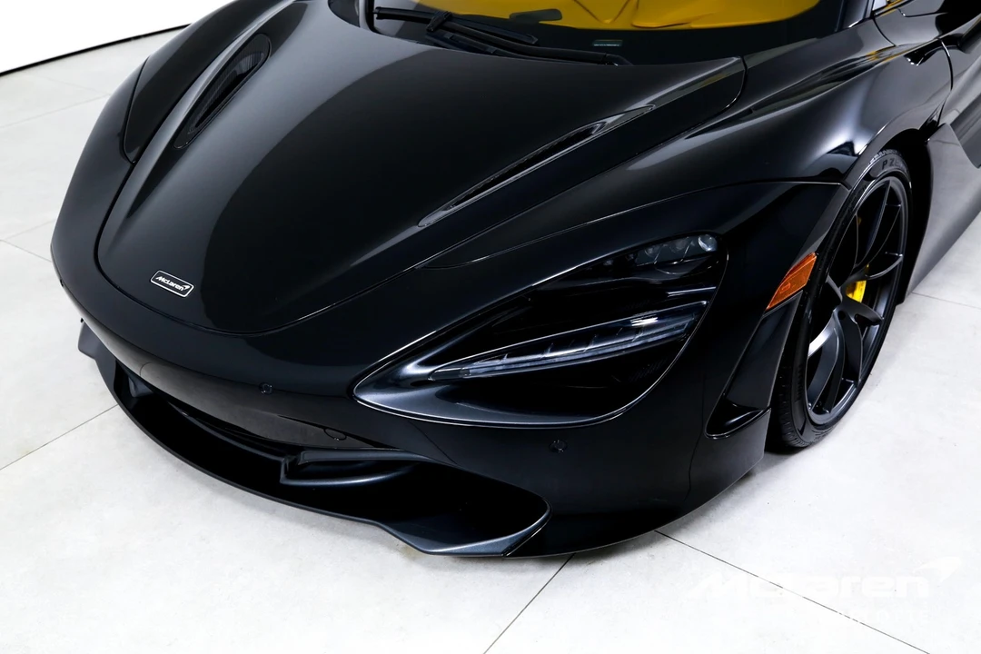 2022 McLaren 720S - Image 28 of 31