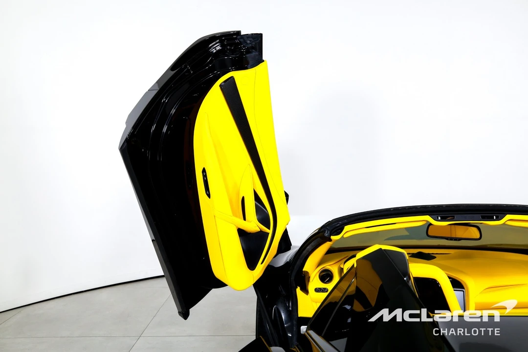 2022 McLaren 720S - Image 12 of 31