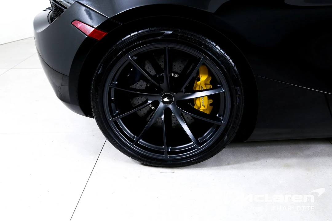 2022 McLaren 720S - Image 24 of 31