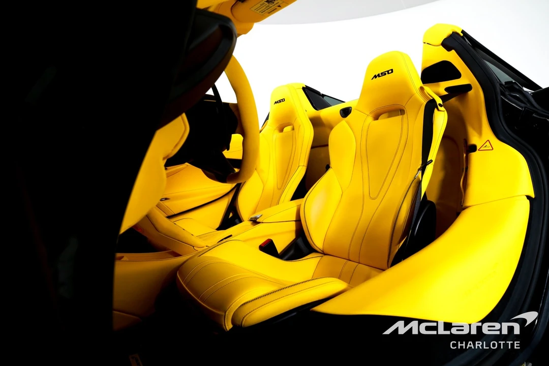 2022 McLaren 720S - Image 13 of 31