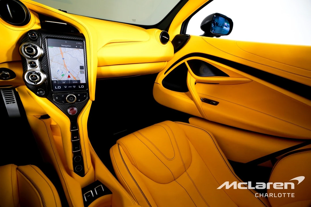 2022 McLaren 720S - Image 17 of 31