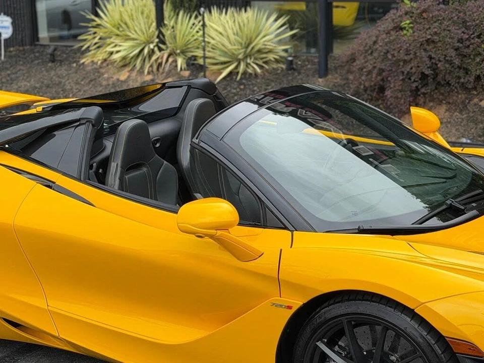 2022 McLaren 720S Spider - Image 29 of 31