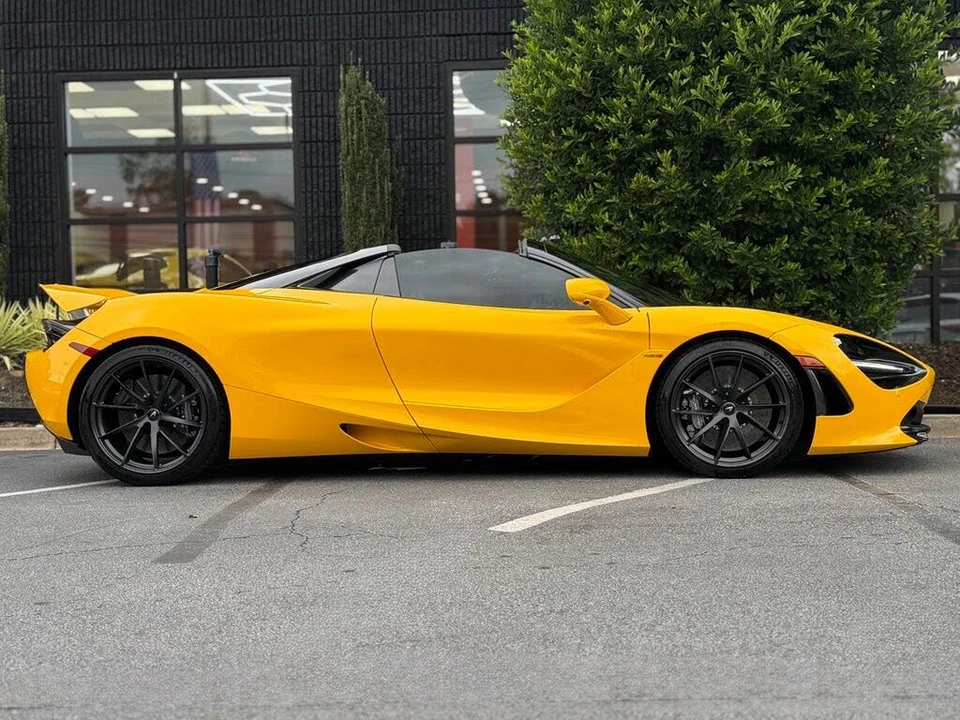 2022 McLaren 720S Spider - Image 22 of 31