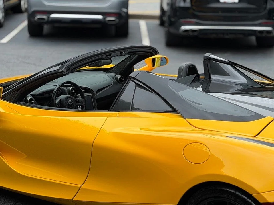 2022 McLaren 720S Spider - Image 27 of 31