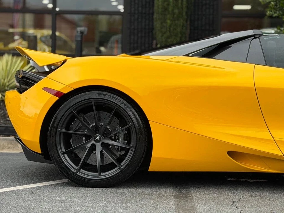 2022 McLaren 720S Spider - Image 23 of 31