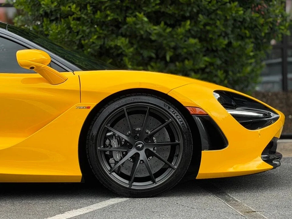 2022 McLaren 720S Spider - Image 24 of 31