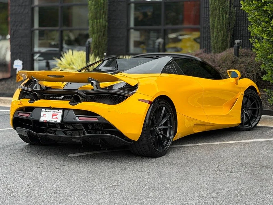 2022 McLaren 720S Spider - Image 14 of 31
