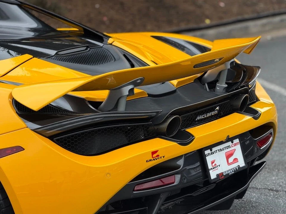 2022 McLaren 720S Spider - Image 19 of 31