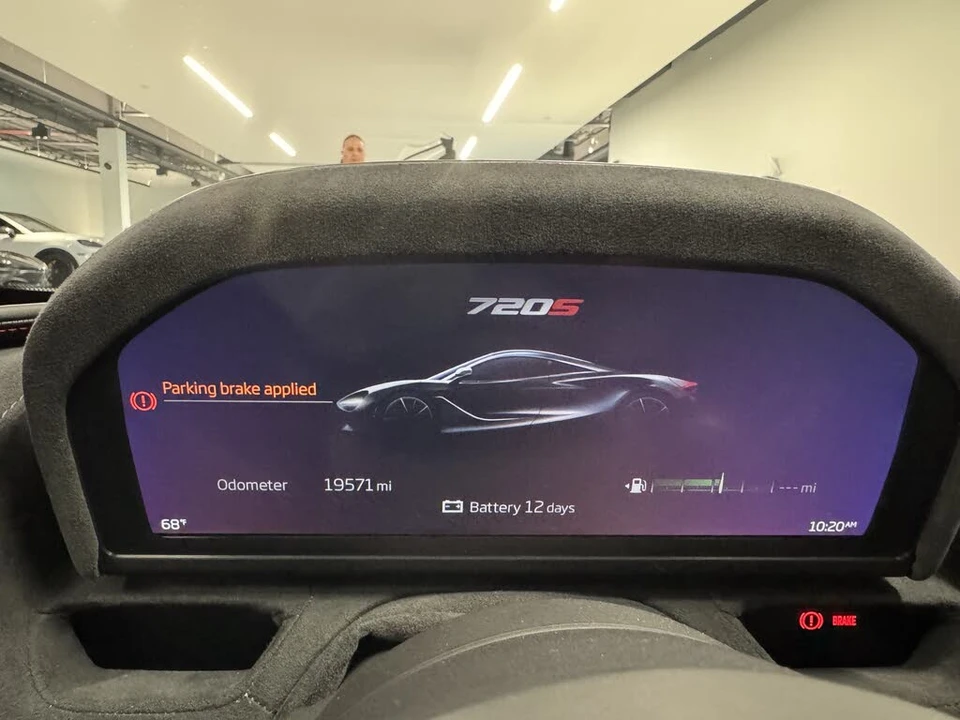 2022 McLaren 720S Spider - Image 14 of 18