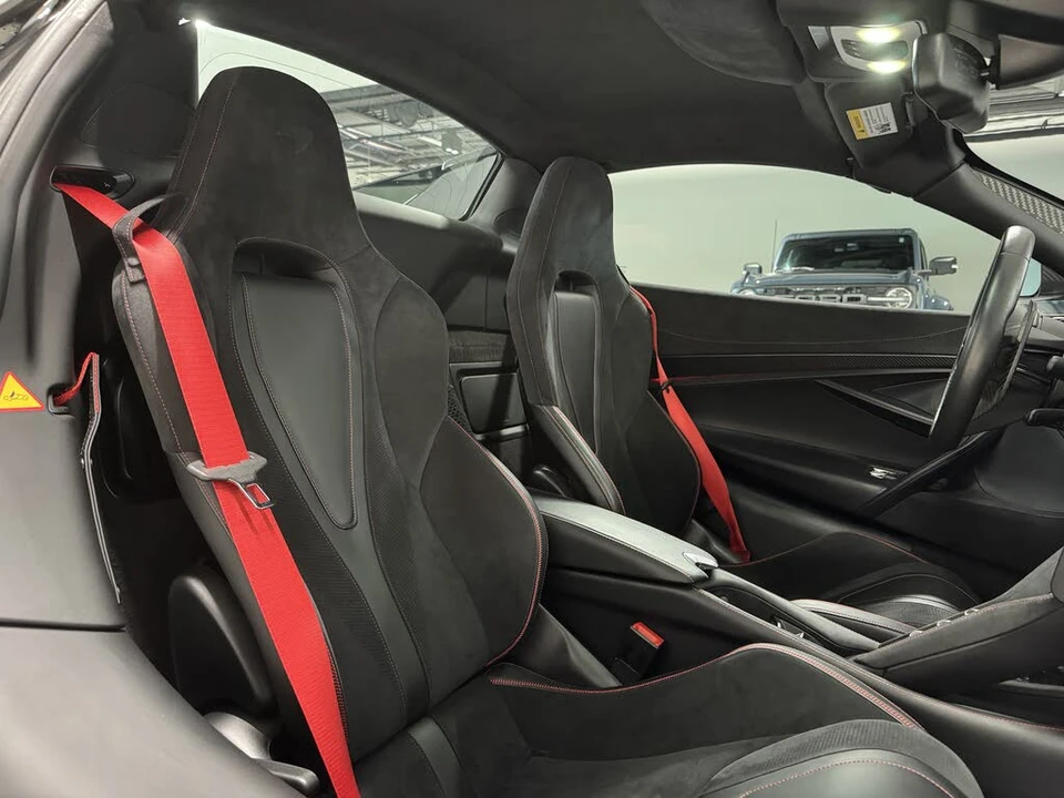 2022 McLaren 720S Spider - Image 17 of 18
