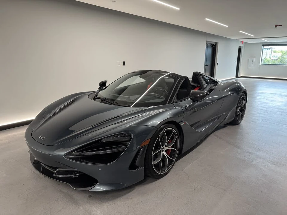 2022 McLaren 720S Spider - Image 11 of 18