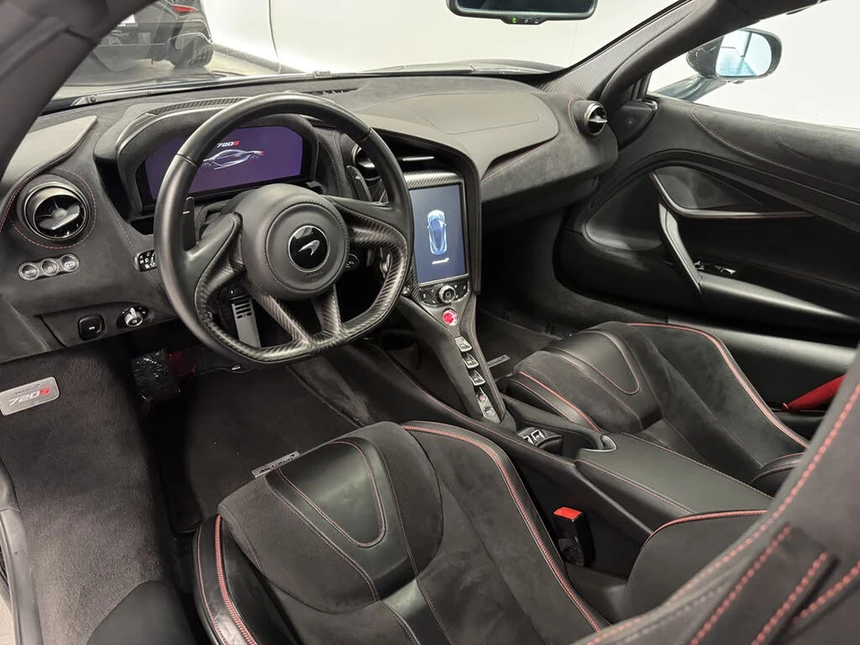 2022 McLaren 720S Spider - Image 13 of 18