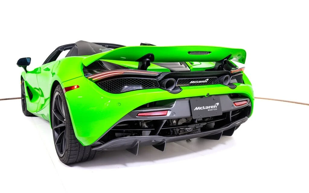 2022 McLaren 720S Spider - Image 13 of 28