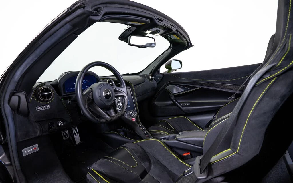 2022 McLaren 720S Spider - Image 24 of 28