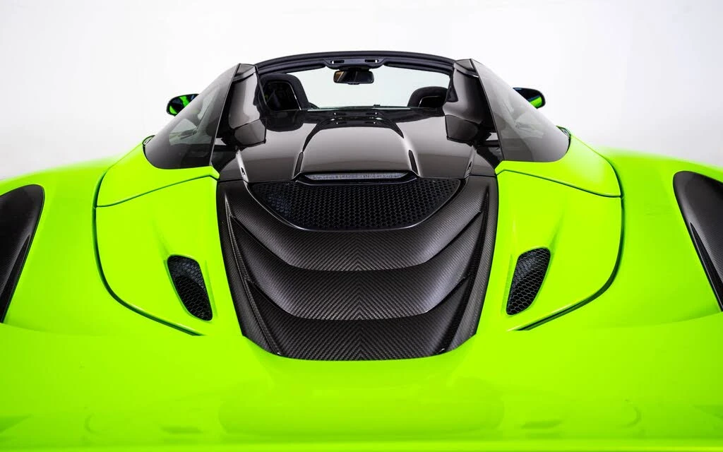2022 McLaren 720S Spider - Image 20 of 28