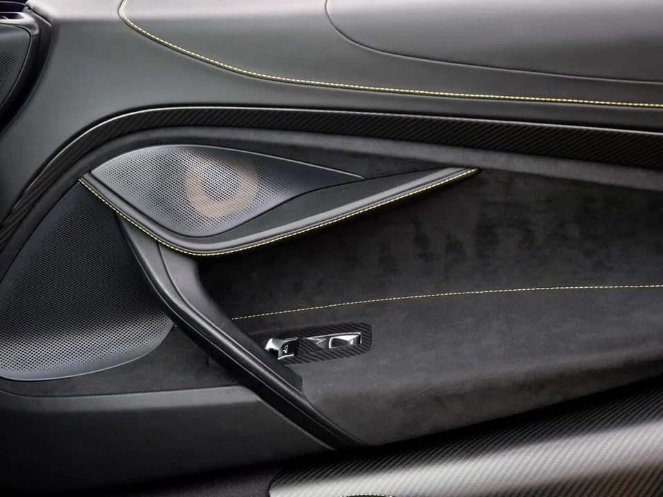 2022 McLaren 720S Spider - Image 25 of 31