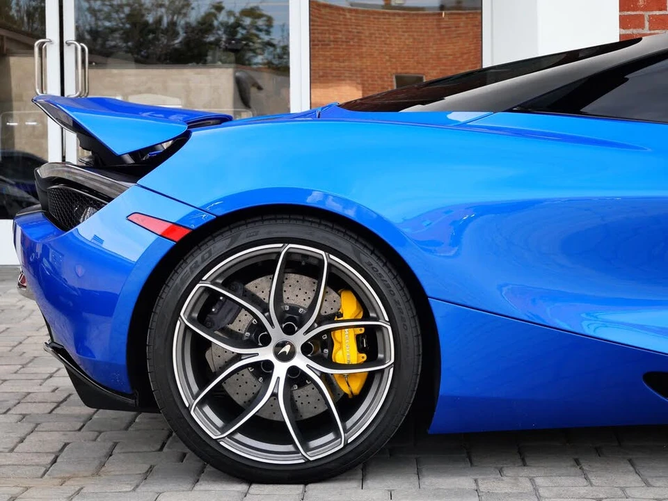 2022 McLaren 720S Spider - Image 17 of 31