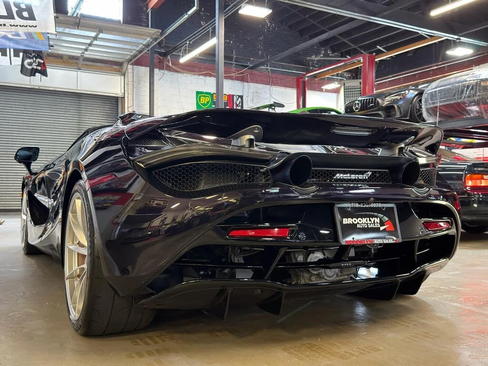 2022 McLaren 720S Spider - Image 10 of 31