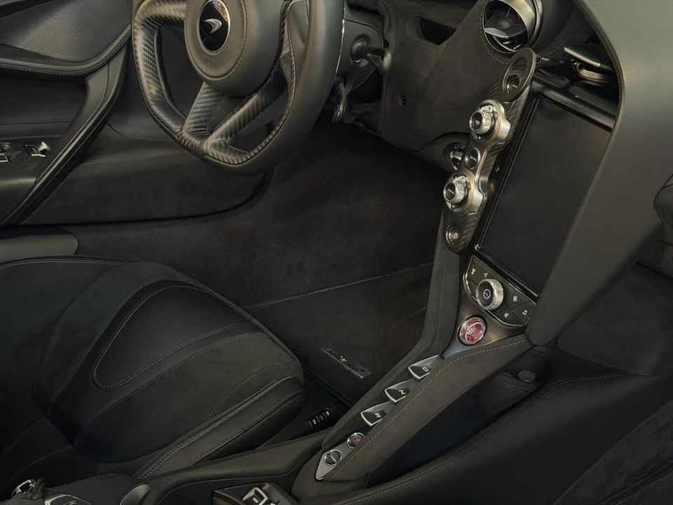 2022 McLaren 720S Spider - Image 28 of 31